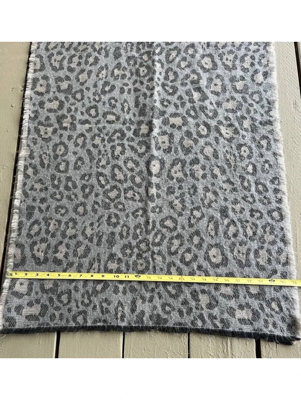 Stella & Dot Women Leopard Print  Gray Scarf One Size 26” X76”.